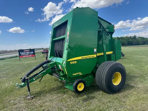 2011 JOHN DEERE 568